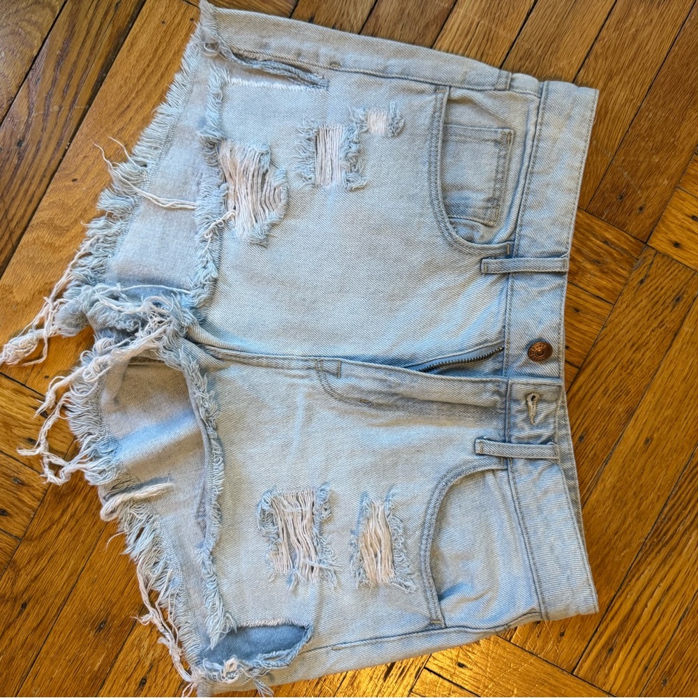 H&M Blue Jean Shorts Distressed Vintage Style - Picture 3 of 7